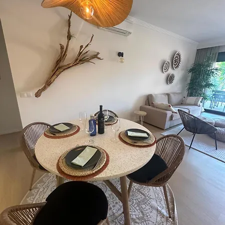 Dans Les Jardins Tropicaux Apartment