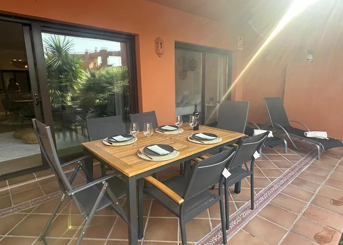 Dans Les Jardins Tropicaux * Estepona